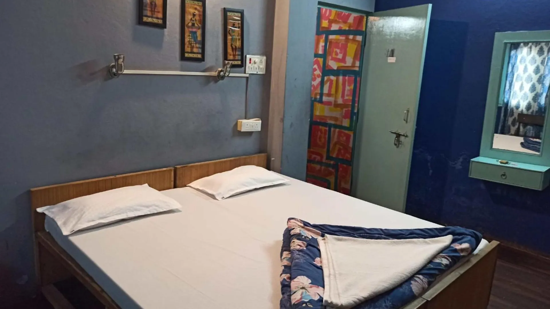 Hotel The Banaras Rest Near Dashashwamedh Ghat In 瓦拉纳西 民宿